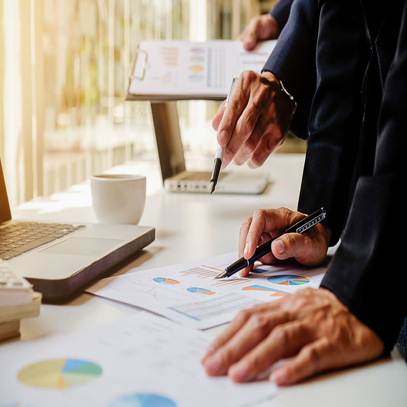 الإدارة والاستشارات